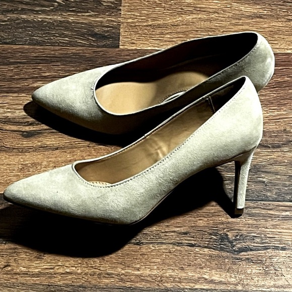 J. Crew Micro-Suede Pumps Heels | Sz 7 Saddle Brown Tan - Picture 4 of 7